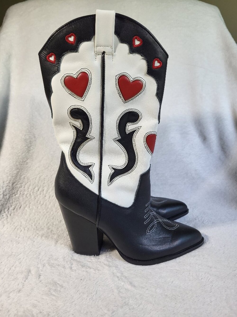 Steve Madden | Lovestruck Heart Pattern Cowboy Boots - Size 7M - Picture 3 of 8
